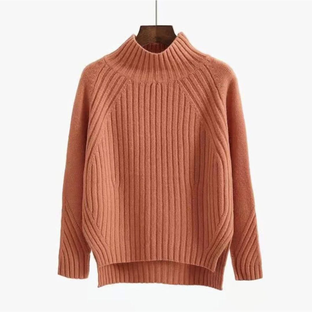 Charm | Women's Pullover with Classic Elegance