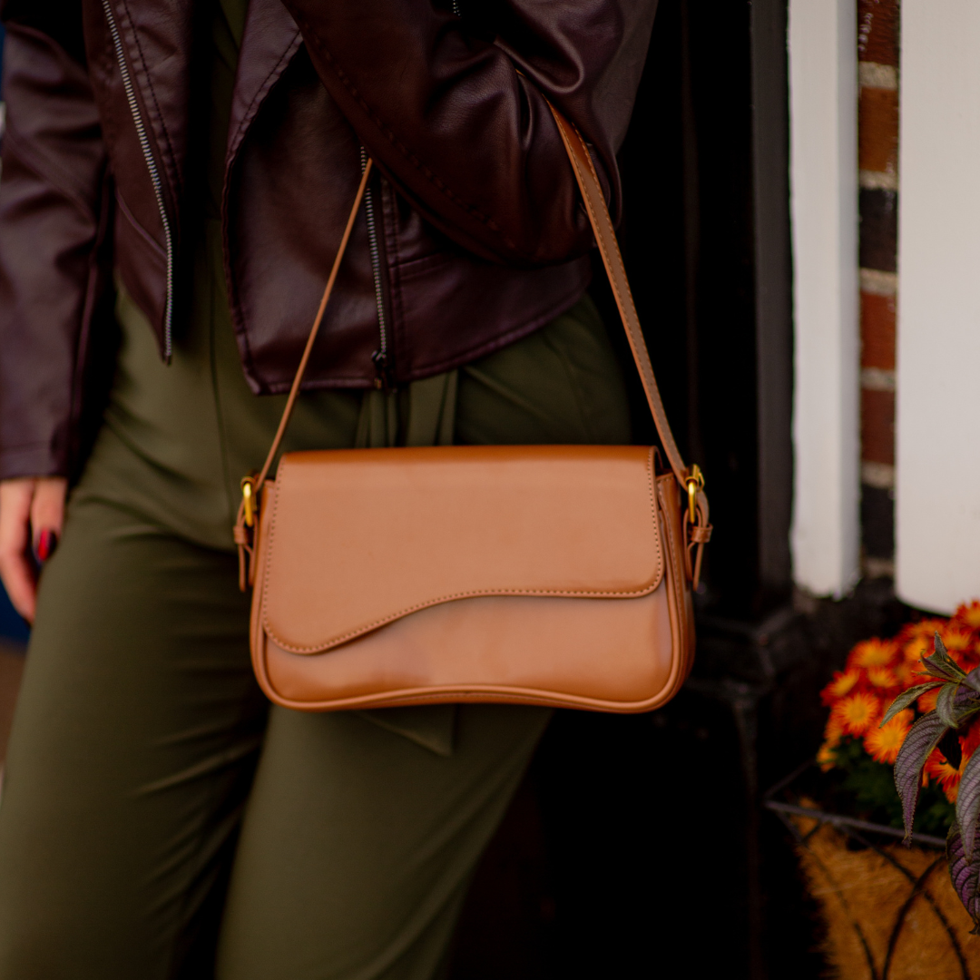 Adjustable Strap Women's Curved Flap Shoulder Bag with Closure