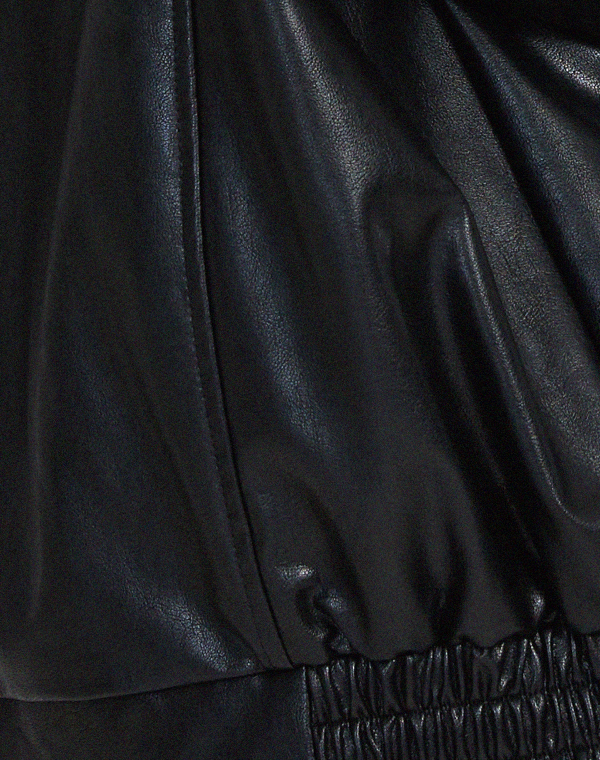 Relaxed Fit Women's Leather Jacket with Zip-Up Closure and High Collar