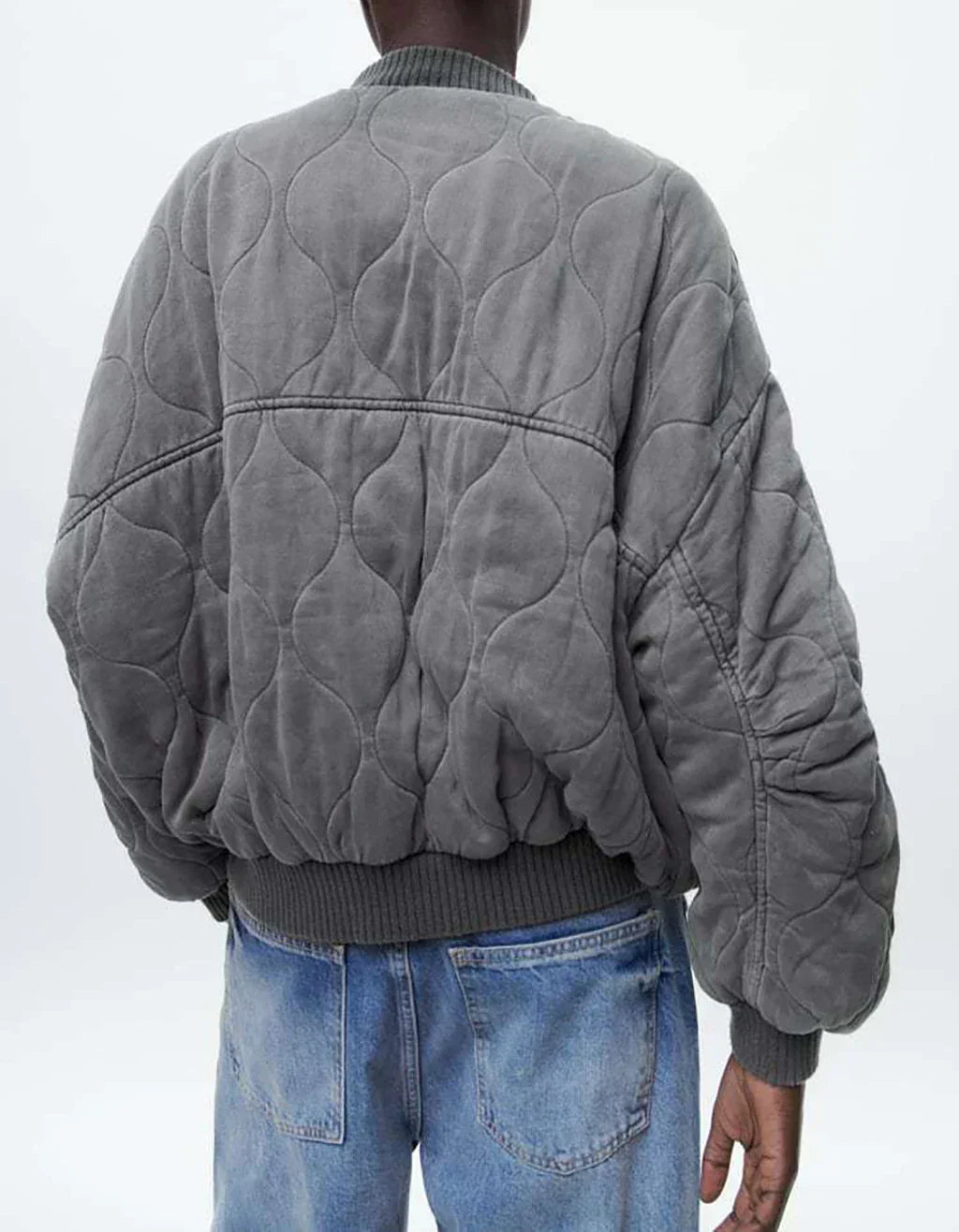 Women's Oversized Quilted Bomber Jacket Featuring Snap Buttons and Pockets