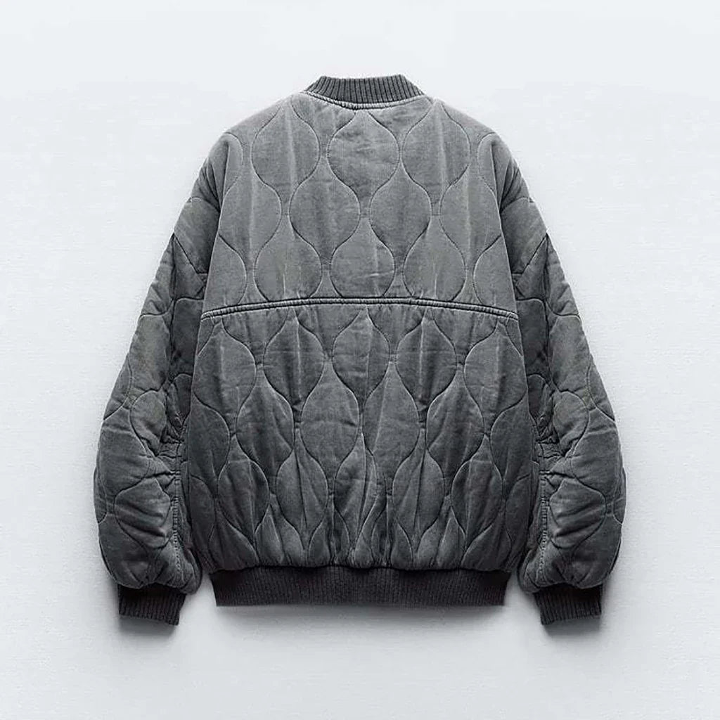 Women's Oversized Quilted Bomber Jacket Featuring Snap Buttons and Pockets
