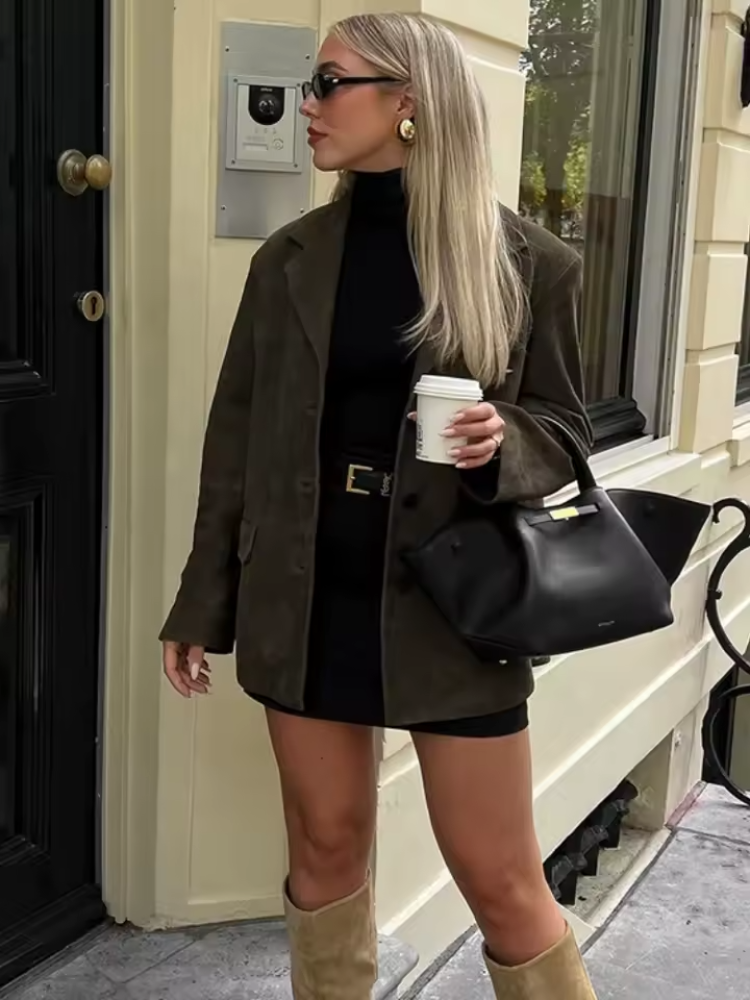 Women's Oversized Button-Up Winter Coat with Pockets