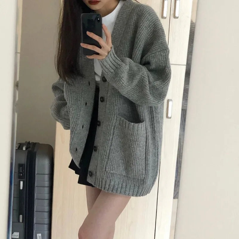 Women's Loose-Fit Ribbed Cardigan with Drop Shoulders and Button Details