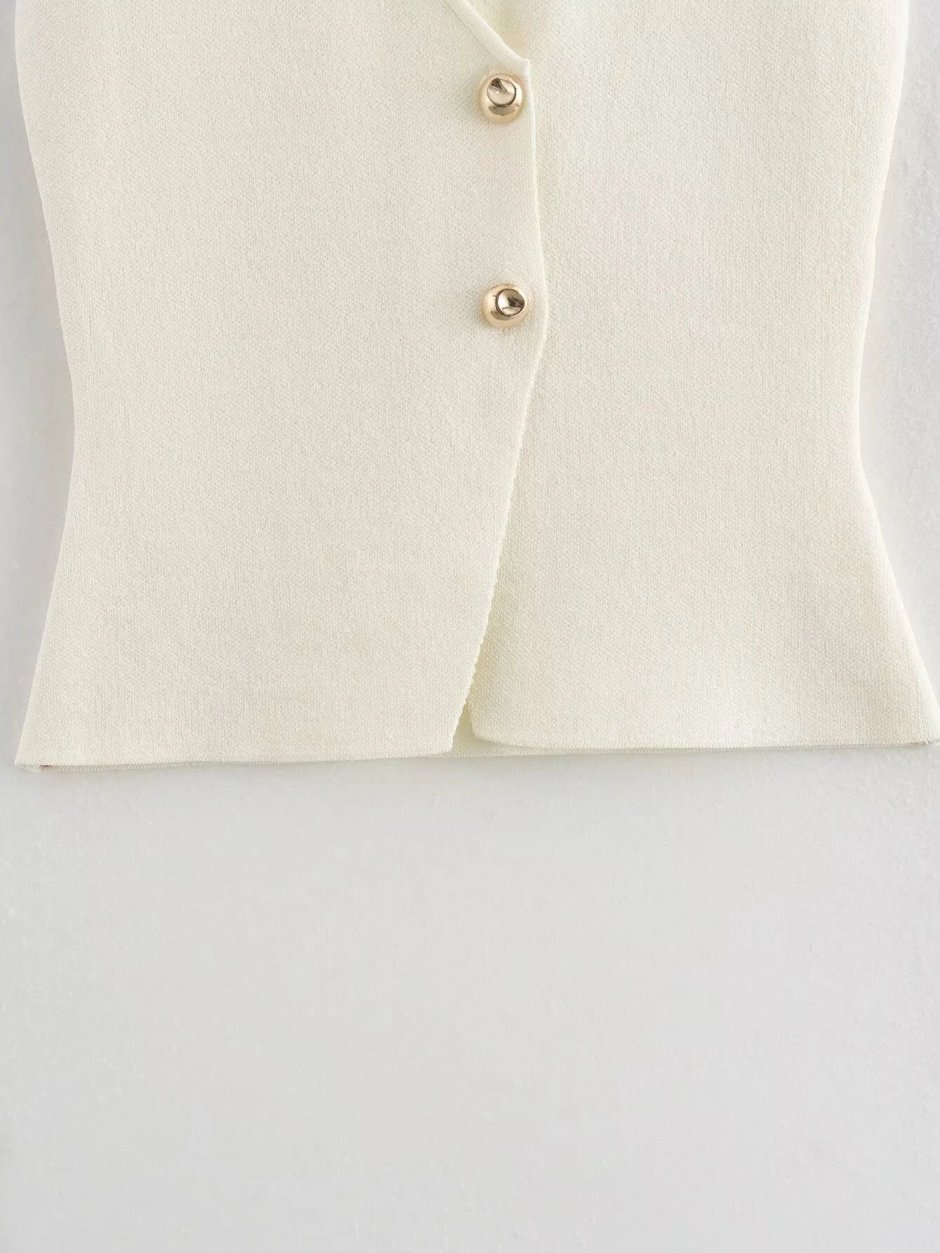 Women's Sleeveless Knitted Vest Top with Button-Front Closure