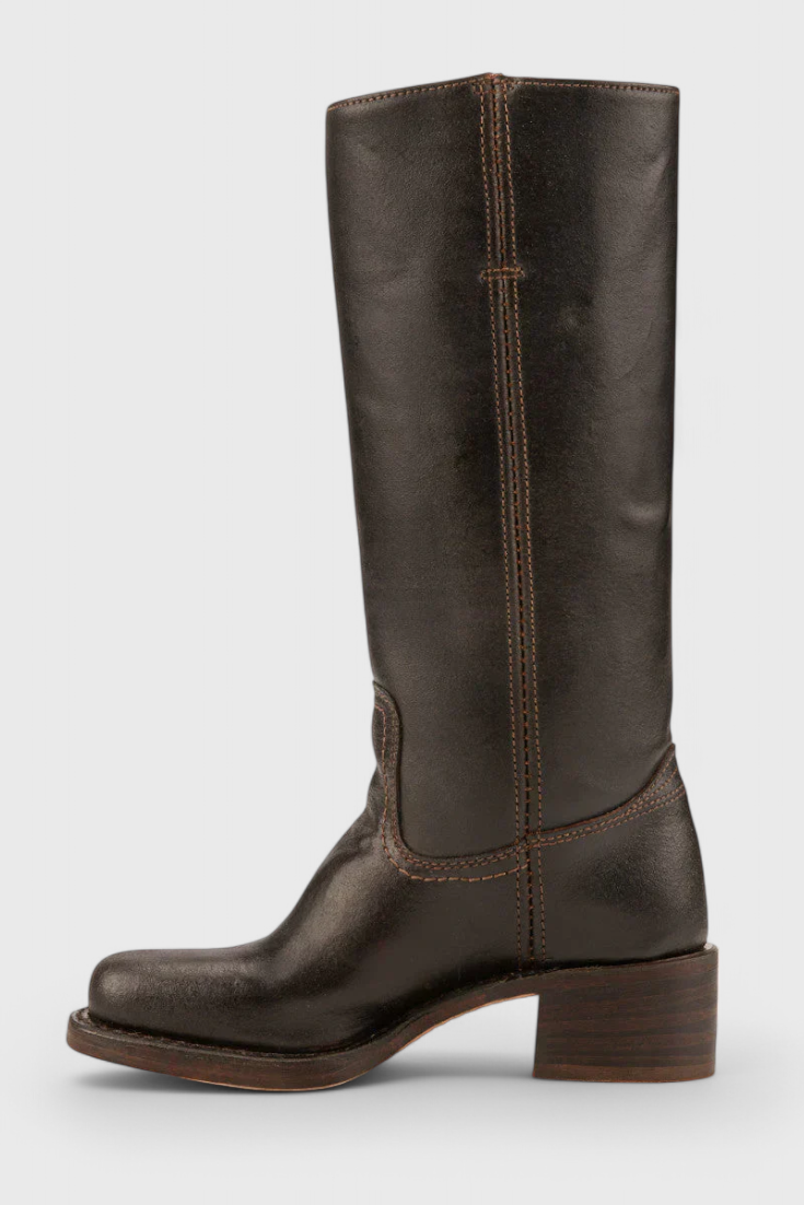 Women's Knee-High Boots Featuring a Stacked Heel and Timeless Round Toe