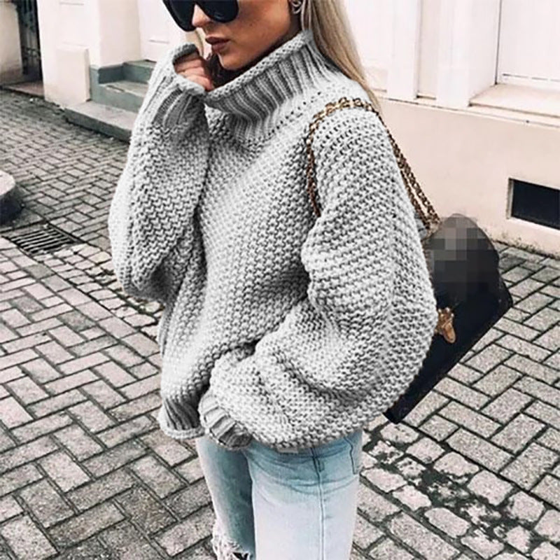 Women's Chunky Knit Turtleneck Sweater in Oversized Fit