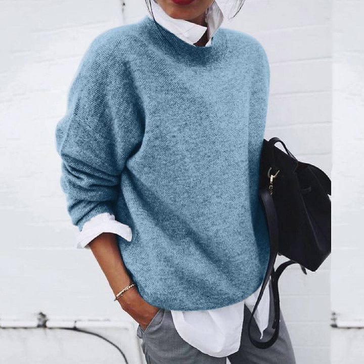 Relaxed Fit Women's Knit Jumper with Soft Fabric and Round Neck