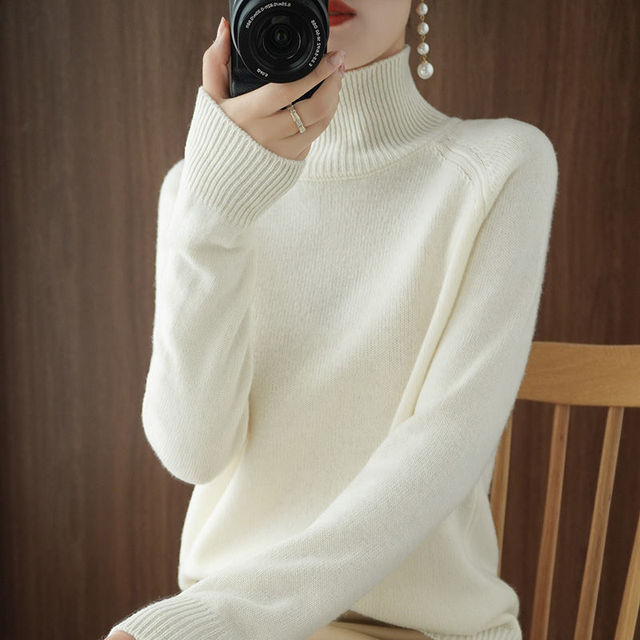 Flynni | Ladies' Turtleneck Knit Sweater