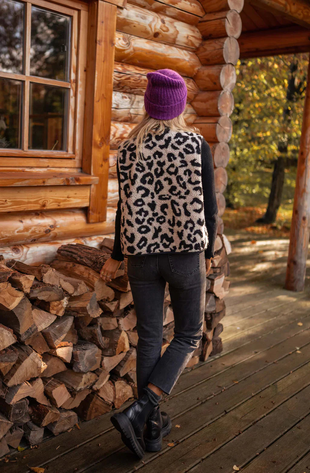 Button-Front Knit Vest for Women in Leopard Print