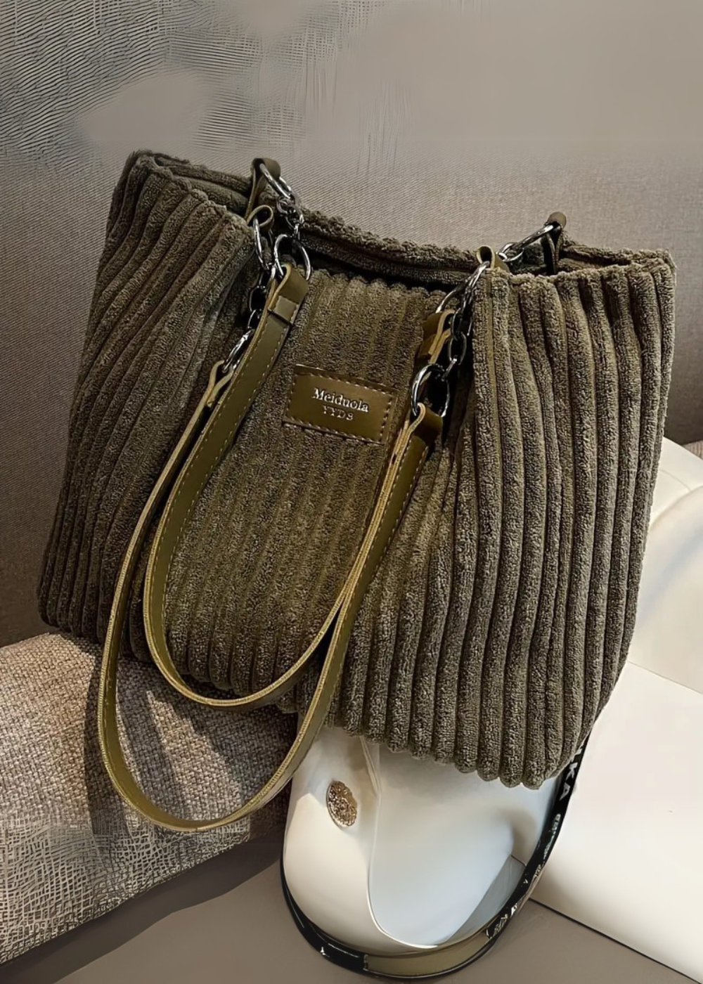 Women's Quilted Shoulder Bag with Dual Strap Design