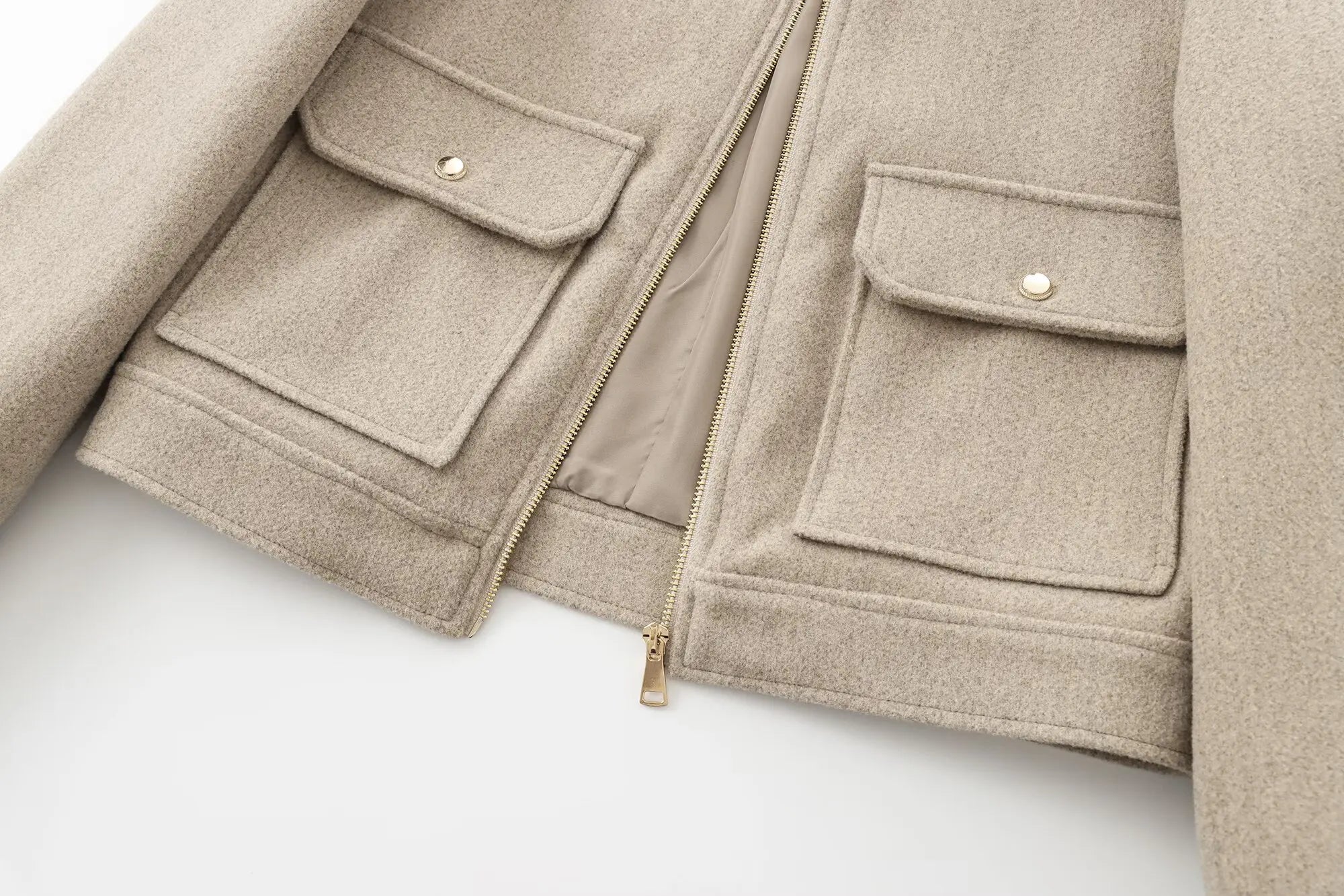 Women's Zip-Front Bomber Jacket with Short Lapels and Flap Pockets