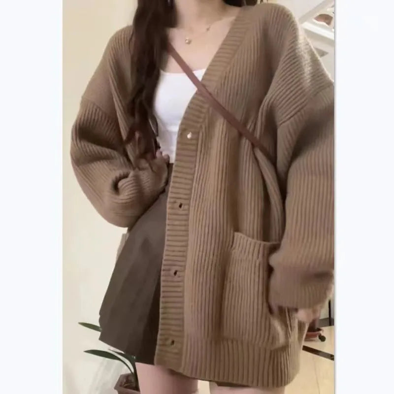 Women's Loose-Fit Ribbed Cardigan with Drop Shoulders and Button Details