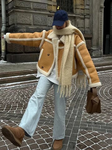 Women's Oversized Short Winter Jacket Featuring Contrast Trim
