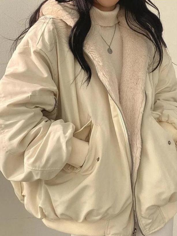 Women's Cozy Oversized Winter Coat with Soft Lining and Zipper Closure