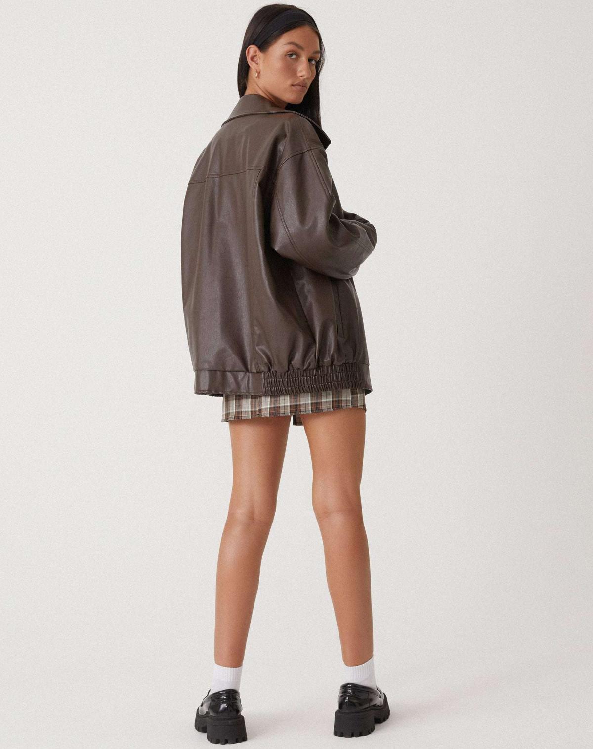 Relaxed Fit Women's Leather Jacket with Zip-Up Closure and High Collar